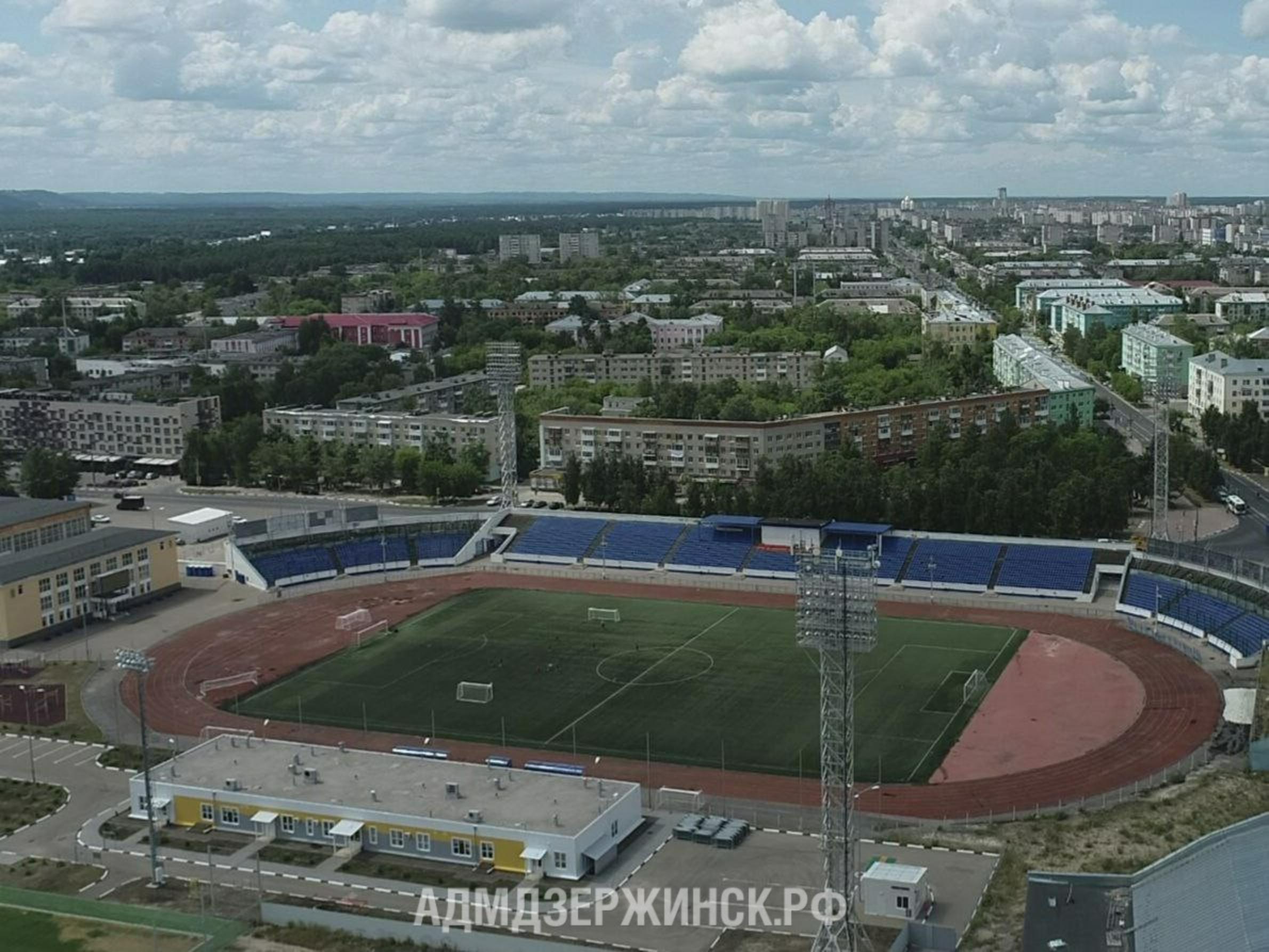 Искусственное поле на центральном стадионе «Химик» в Дзержинске заменят в  2024 году - Администрация города Дзержинска